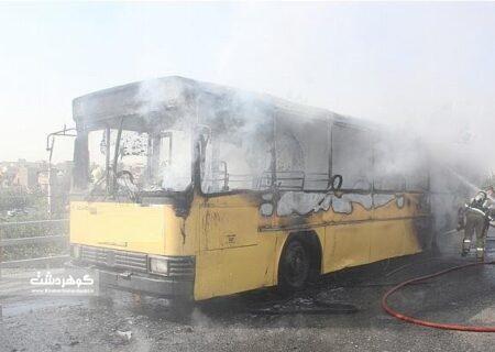 اتوبوس رها شده در شهرک بعثت توسط افراد ناشناس طعمه حریق شد
