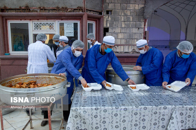 برپایی ۱۵۷ آشپزخانه اطعام مهدوی در تهران/ توزیع سبد غذایی و کالایی بین نیازمندان برپایی ۱۵۷ آشپزخانه اطعام مهدوی در تهران/ توزیع سبد غذایی و کالایی بین نیازمندان